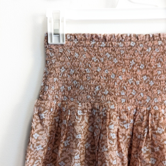 Aerie Smocked Ditsy Floral High Waist Shorts - Picture 4 of 5